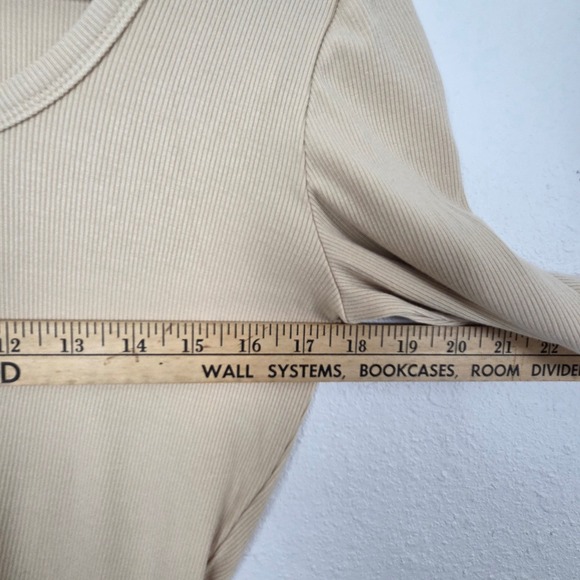 iGENJUN Women Large NWT Beige Ribbed Long Sleeve Scoop Neck Top - Picture 8 of 9